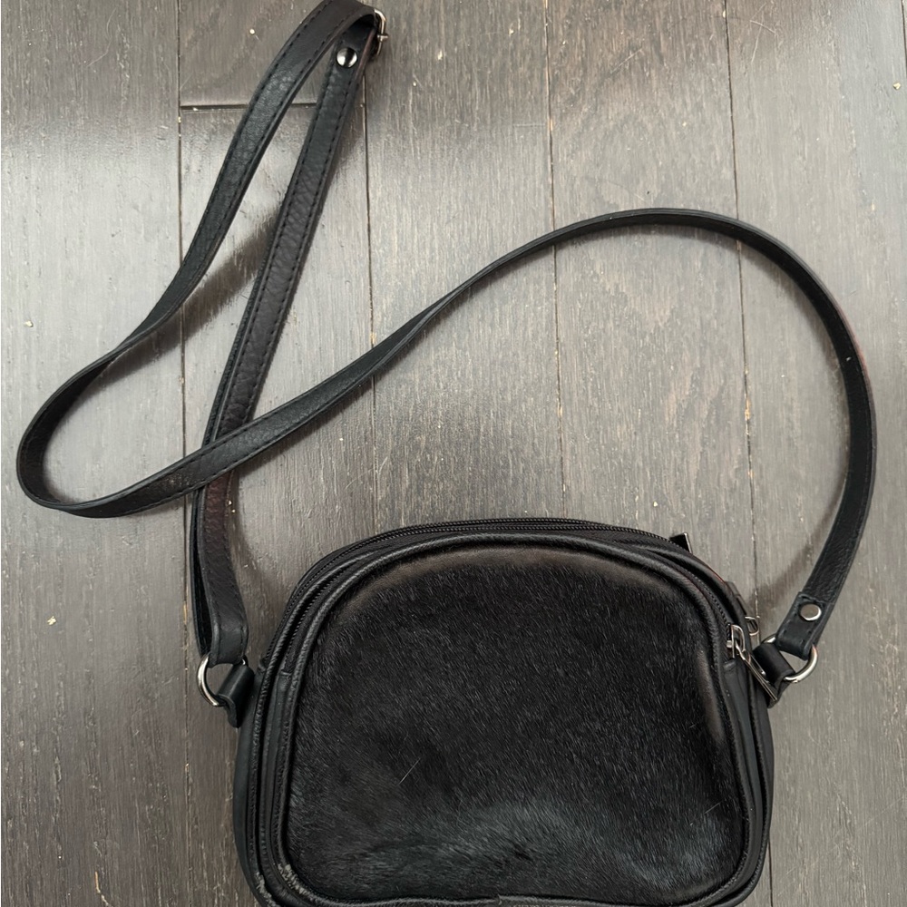 Elegant Black Leather Crossbody Bag